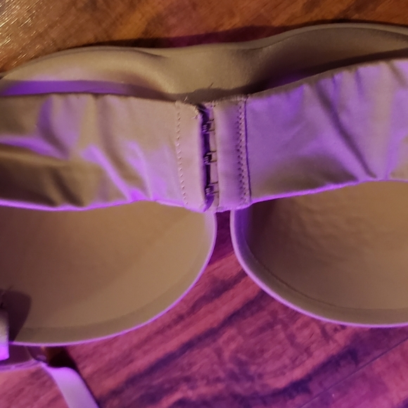 Warner's 34B tan beige removable strap bra - Picture 3 of 7